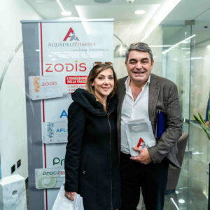 Geomedical - Progetto Onco-Fisiotonik - Il fisioterapista Luigi Novello insieme ad Annarosa Leone di Aquadro Pharma